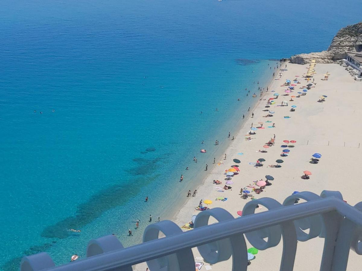 Domus Centro Tropea Hotel Bagian luar foto
