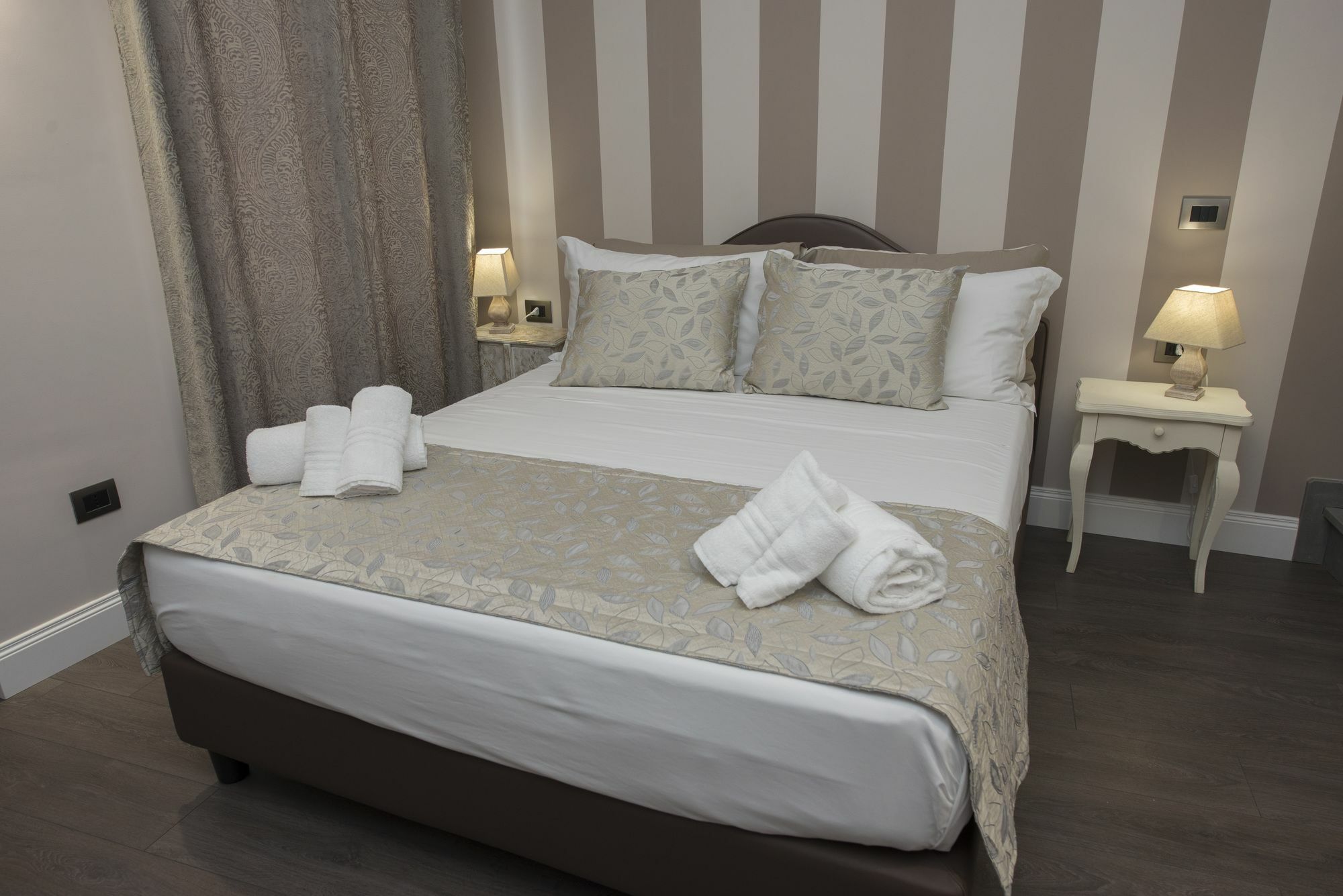 Domus Centro Tropea Hotel Bagian luar foto