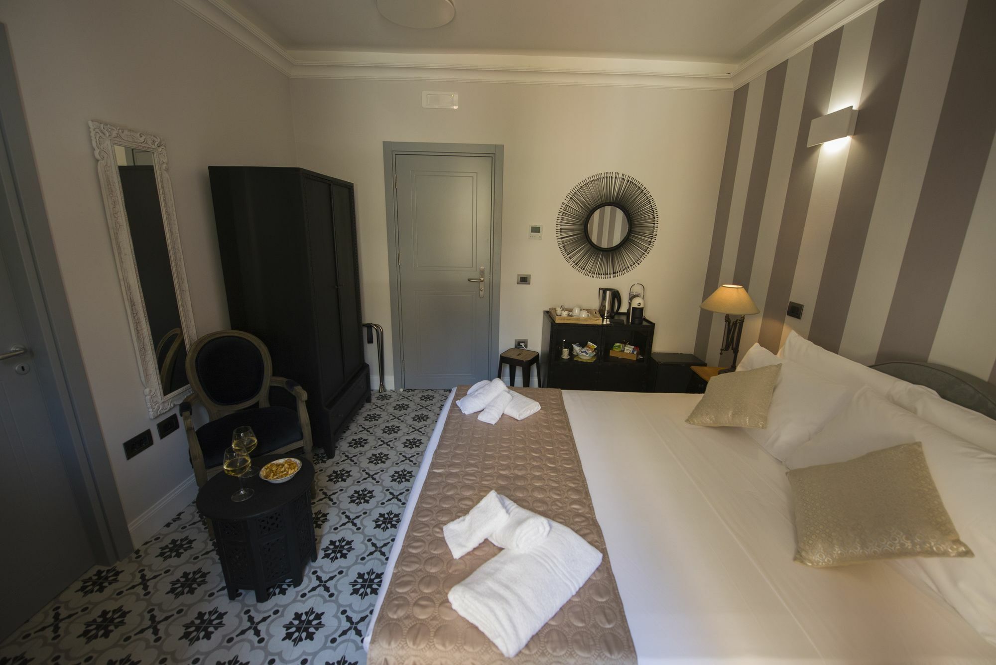 Domus Centro Tropea Hotel Bagian luar foto