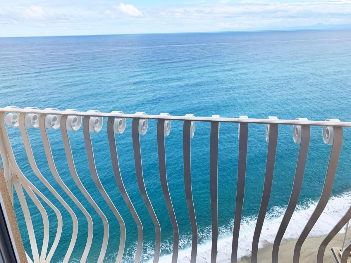 Domus Centro Tropea Hotel Bagian luar foto